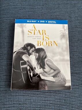 A Star Is Born (Blu-ray + DVD + Digital) - Black & Gold Movie Edition